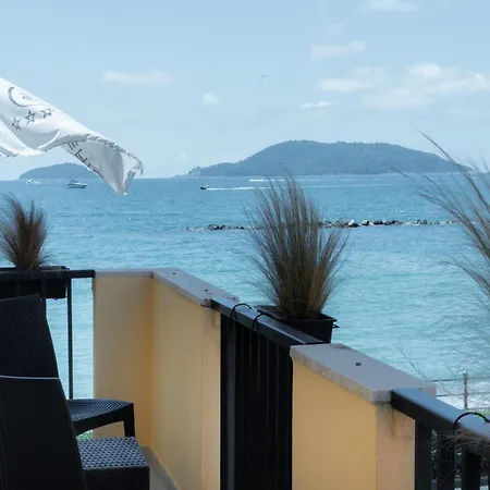 Hotel Florida Lerici Exterior photo